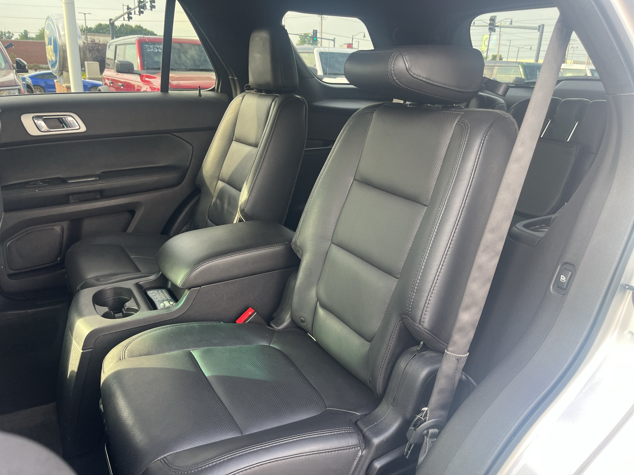 Used 2015 Ford Explorer Limited w/ Equipment Group 302A AWD/4WD image 27