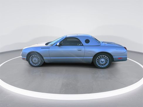 Used 2004 Ford Thunderbird image 5