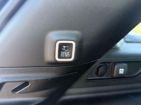 Used 2024 Jeep Grand Cherokee Limited 4xe AWD/4WD image 9