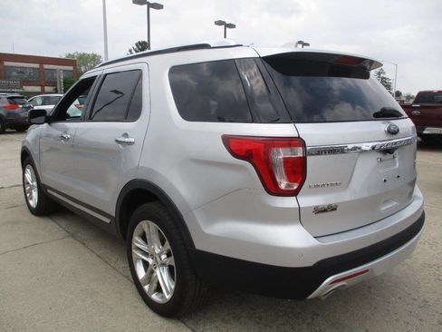 Used 2016 Ford Explorer Limited w/ Equipment Group 301A AWD/4WD image 4