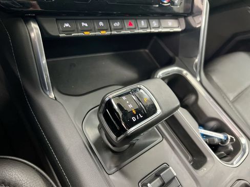 Used 2024 GMC Sierra 1500 Denali w/ Denali Reserve Package AWD/4WD image 18