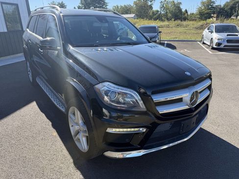 Used 2016 Mercedes-Benz GL 550 4MATIC image 4