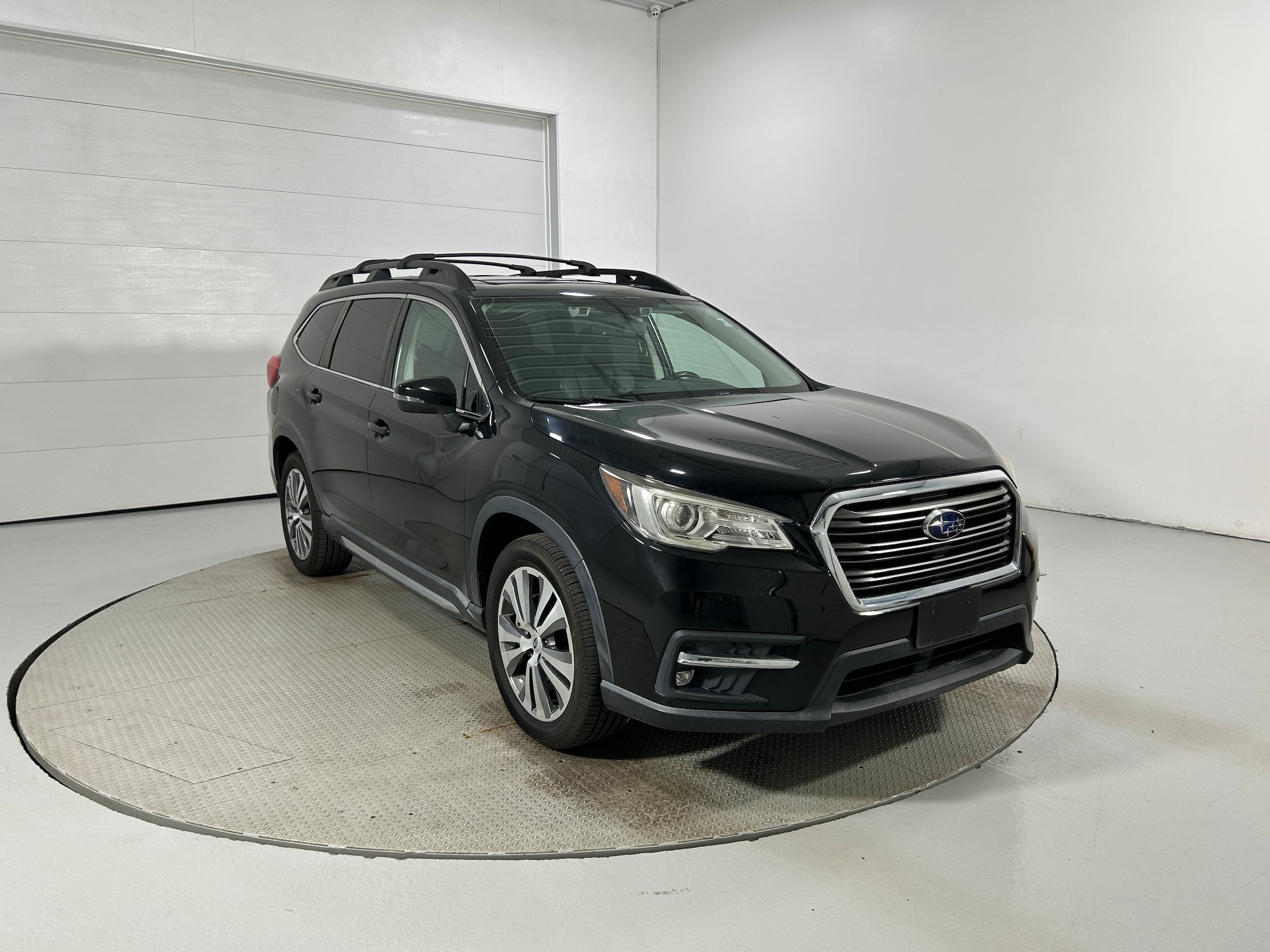 Used 2019 Subaru Ascent Limited AWD/4WD image 2