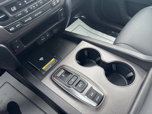 Used 2025 Honda Passport EX-L image 17