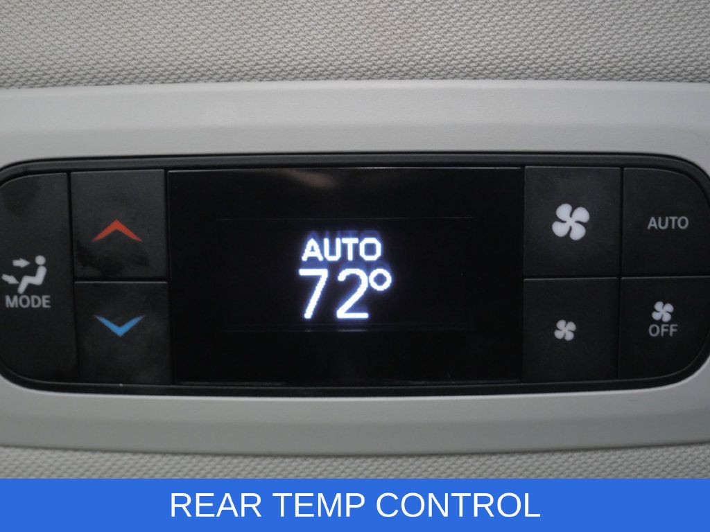 Used 2024 Chrysler Pacifica Touring-L FWD image 25