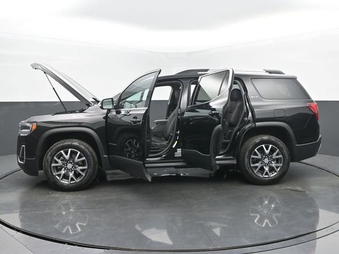 Used 2023 GMC Acadia SLT image 57