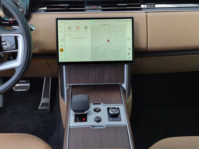 New 2027 Land Rover Range Rover Long Wheelbase SE AWD/4WD image 11