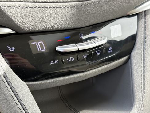 Certified 2023 Cadillac XT5 Premium Luxury w/ LPO, Floor Liner Package AWD/4WD image 23