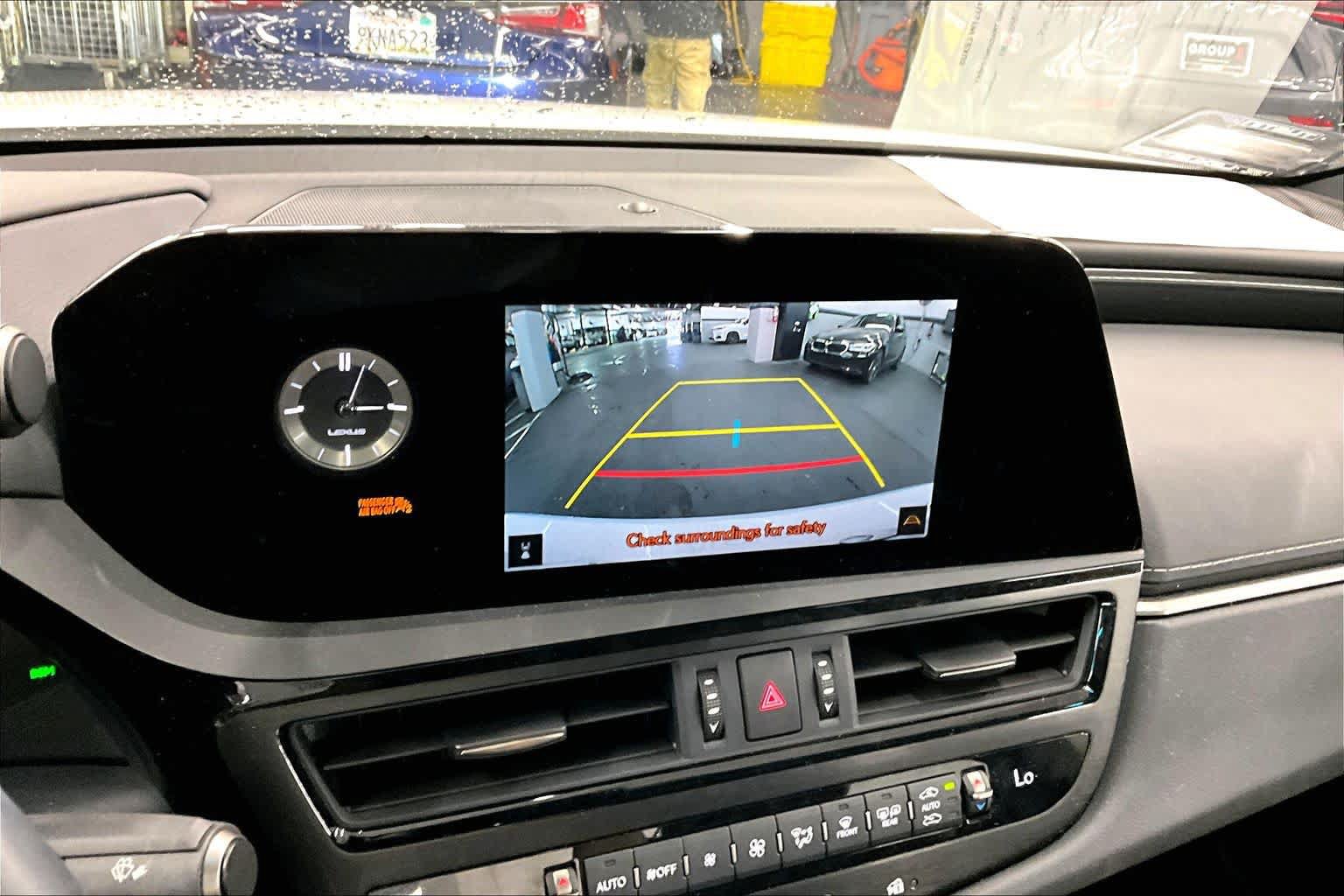 Used 2025 Lexus ES 350 w/ Accessory Package (Z2) FWD image 26