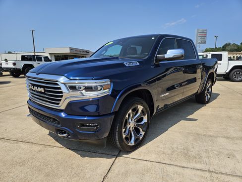 Used 2024 RAM 1500 Limited AWD/4WD image 2