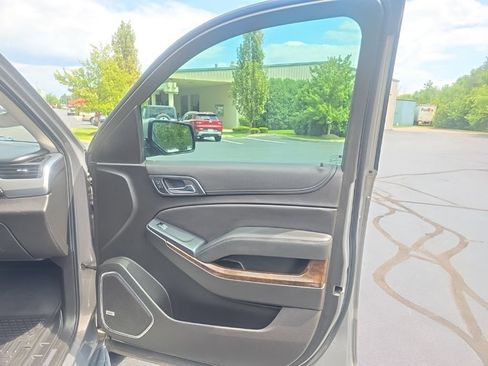 Used 2017 Chevrolet Tahoe LT AWD/4WD image 37
