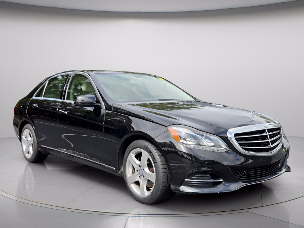 Used 2014 Mercedes-Benz E 350 4MATIC Sedan image 4