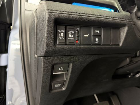 New 2026 Honda Odyssey Touring image 24