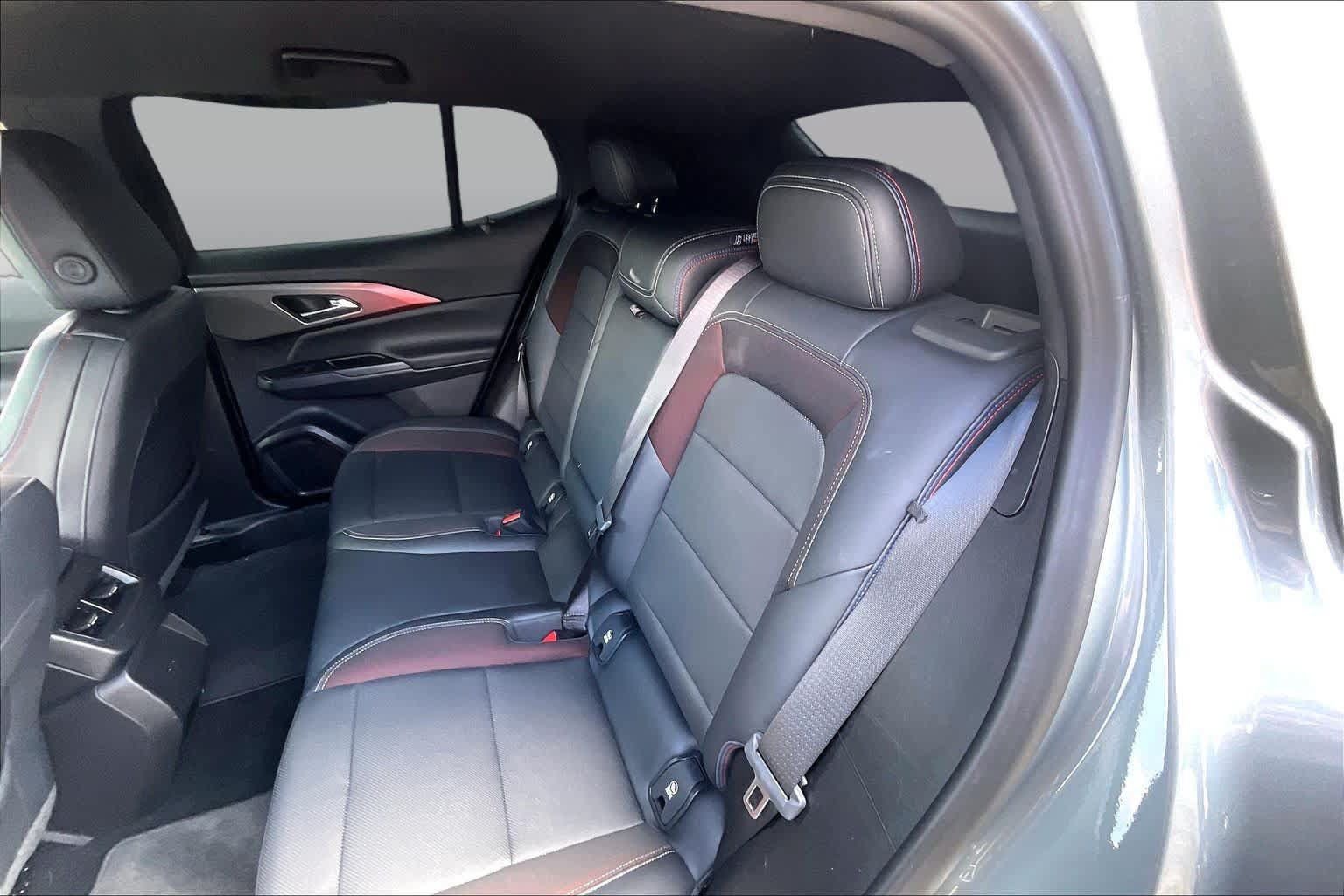 Used 2024 Chevrolet Equinox EV RS FWD image 19