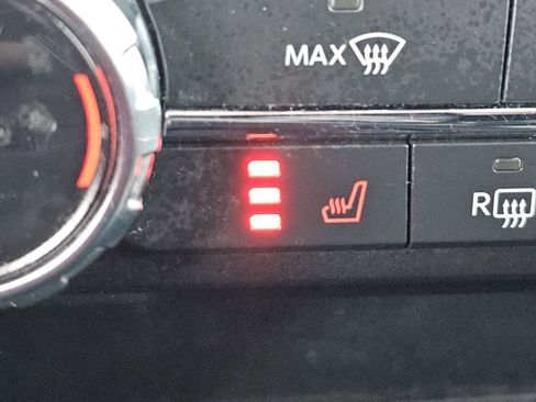 Certified 2021 Ford F150 XLT w/ Equipment Group 302A High image 15