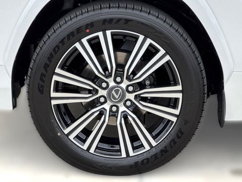 New 2026 Lexus LX 600 4WD w/ Luxury Package image 12