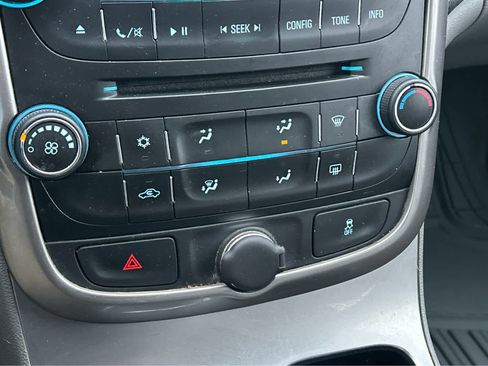 Used 2015 Chevrolet Malibu LS image 25