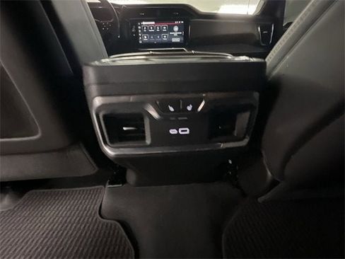 Certified 2025 GMC Sierra 2500 Denali Ultimate image 22