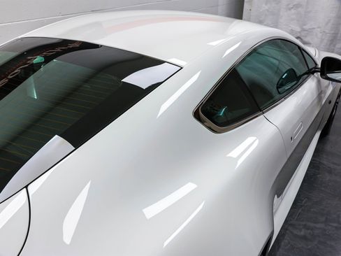 Used 2011 Aston Martin V12 Vantage Coupe image 28