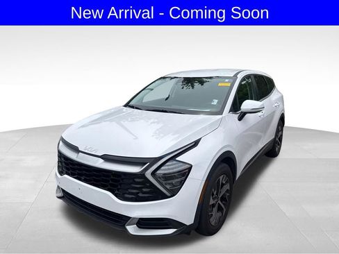 Used 2024 Kia Sportage EX FWD image 2