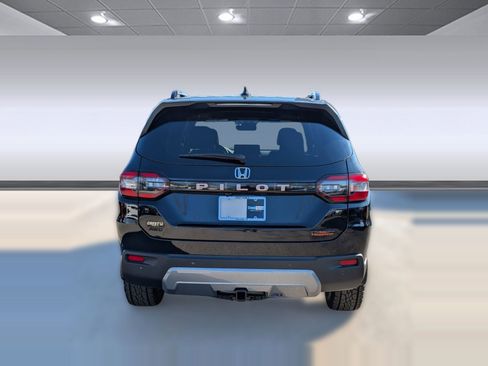 New 2026 Honda Pilot TrailSport image 10