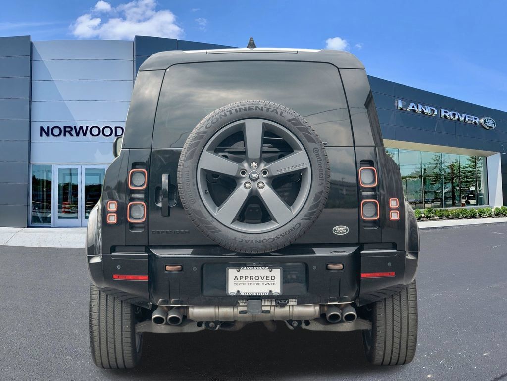 Certified 2023 Land Rover Defender 110 V8 AWD/4WD image 5