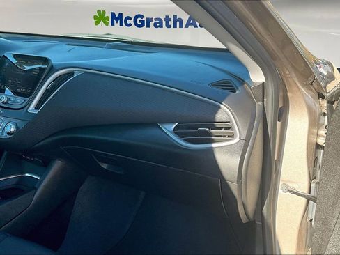 Used 2024 Chevrolet Malibu LT image 24