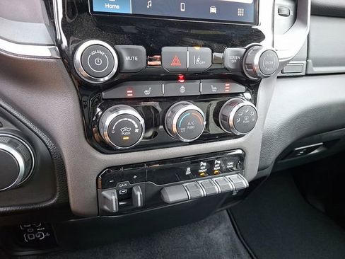 New 2026 RAM 1500 Big Horn AWD/4WD image 13