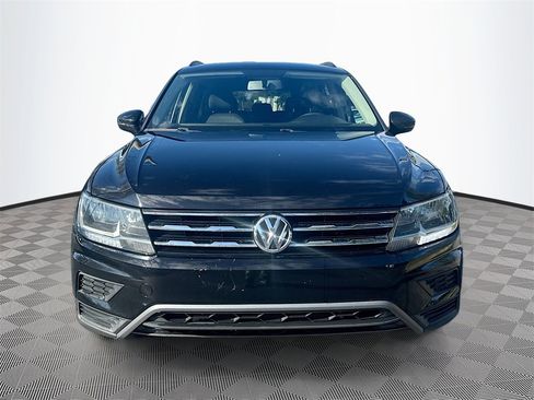 Used 2018 Volkswagen Tiguan S image 2