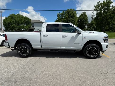 Used 2026 RAM 2500 Laramie AWD/4WD image 4