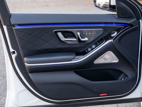 Used 2024 Mercedes-Benz S 580 4MATIC Sedan image 12