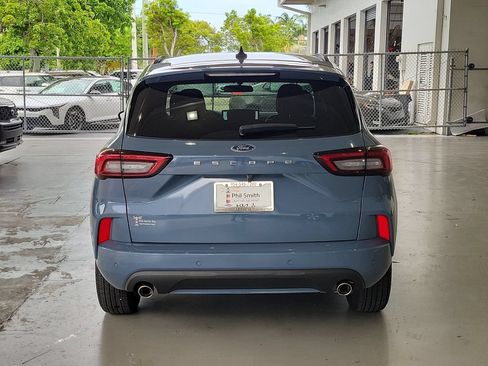 Used 2024 Ford Escape ST-Line w/ Tech Pack #1 FWD image 3