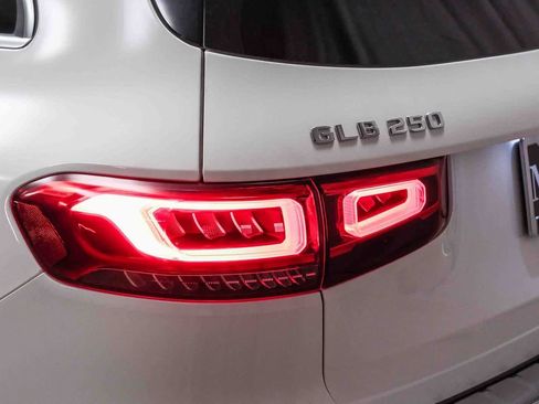 Certified 2021 Mercedes-Benz GLB 250 image 7