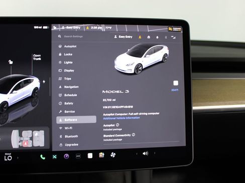 Used 2023 Tesla Model 3 Standard Range image 8