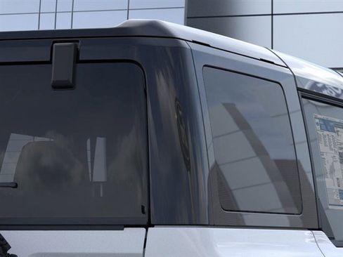 New 2025 Ford Bronco Badlands image 25