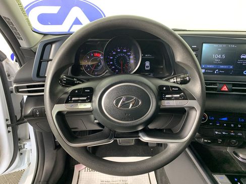 Used 2021 Hyundai Elantra SEL FWD image 21