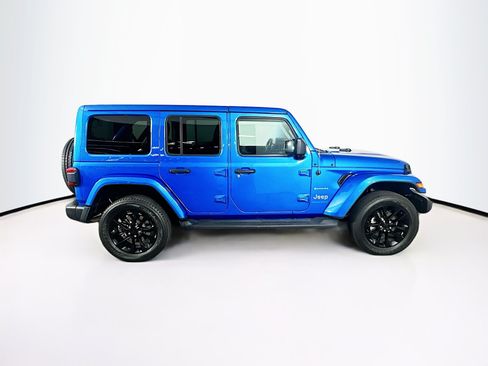 Used 2023 Jeep Wrangler Unlimited Sahara w/ Cold Weather Group AWD/4WD image 10