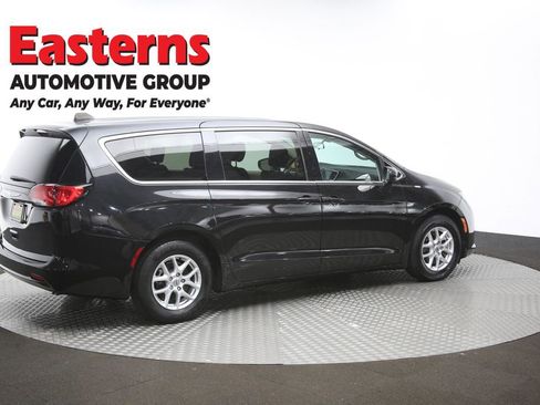 Used 2022 Chrysler Voyager LX FWD image 44