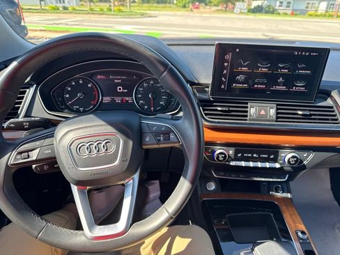 Used 2023 Audi Q5 2.0T Premium w/ Convenience Package AWD/4WD image 19
