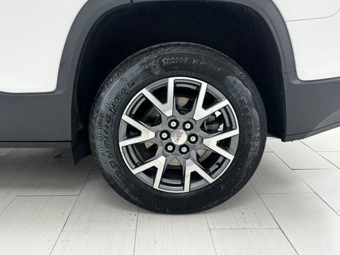 Used 2023 GMC Acadia SLT image 46