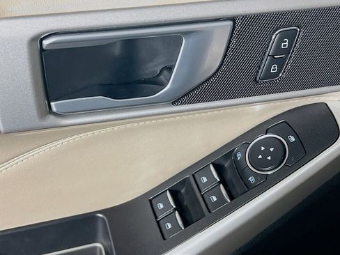 Used 2024 Ford Explorer XLT w/ Equipment Group 202A image 16