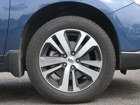 Used 2019 Subaru Outback 2.5i Limited image 11