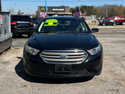 Used 2013 Ford Taurus SEL FWD image 3