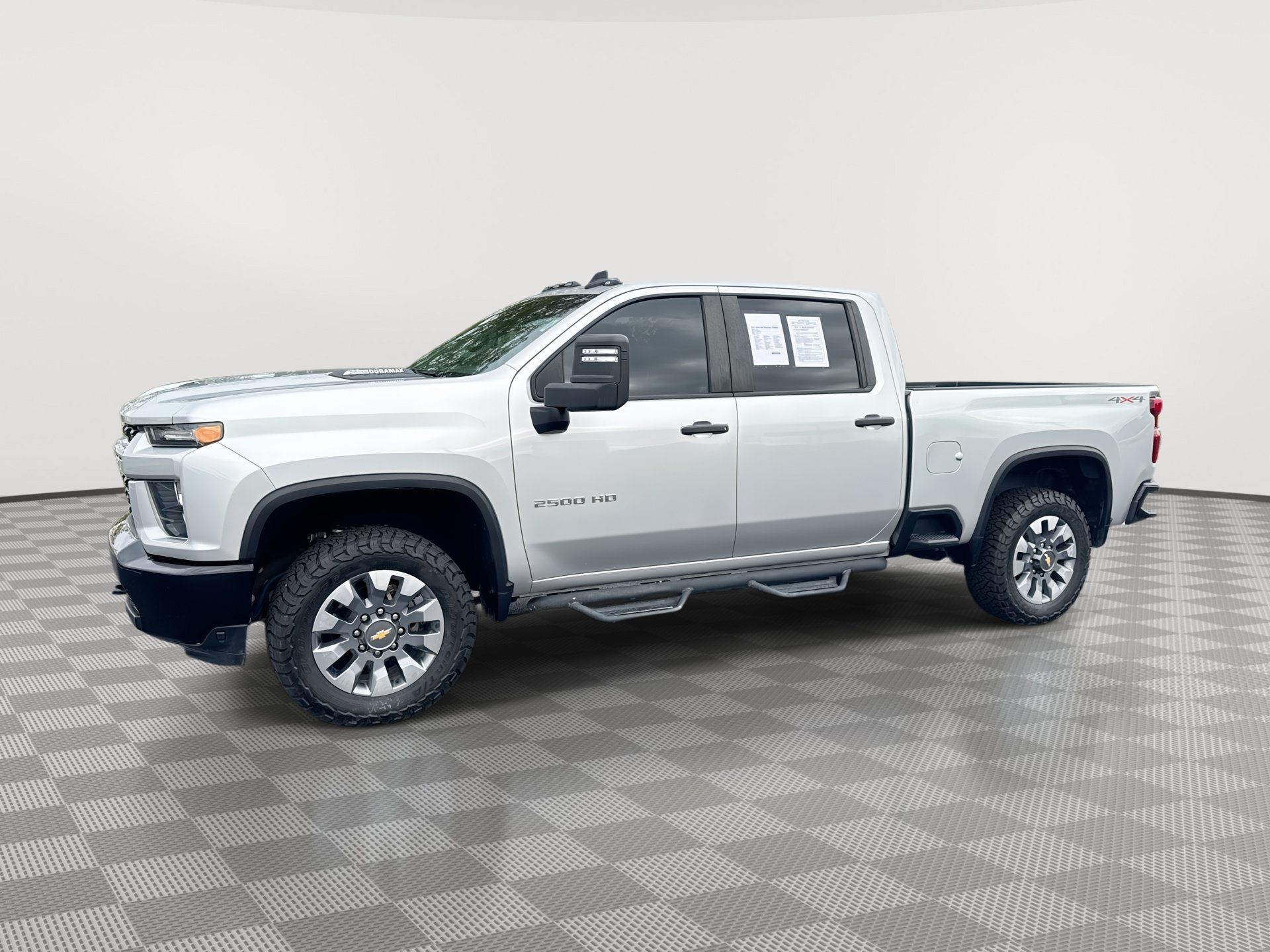 Used 2023 Chevrolet Silverado 2500 Custom w/ Custom Value Package AWD/4WD image 1