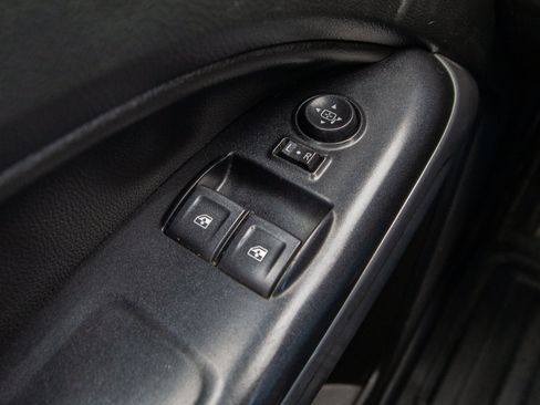 Used 2022 Chevrolet Colorado LT w/ Fleet Safety Package AWD/4WD image 12