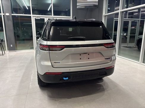 Used 2022 Jeep Grand Cherokee Trailhawk w/ Advanced Protech Group II image 4