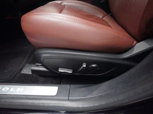 Used 2020 Lincoln MKZ Reserve w/ Monochromatic Package AWD/4WD image 30