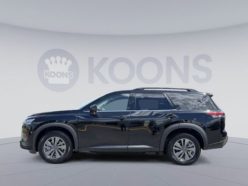 Used 2025 Nissan Pathfinder SV FWD image 7