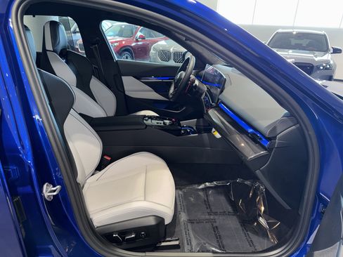 New 2026 BMW M5 w/ Executive Package image 9