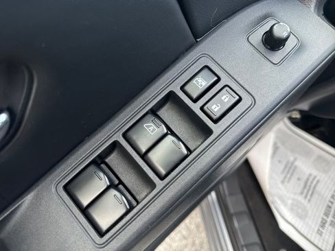 Used 2023 Nissan Frontier SV w/ Technology Package image 12